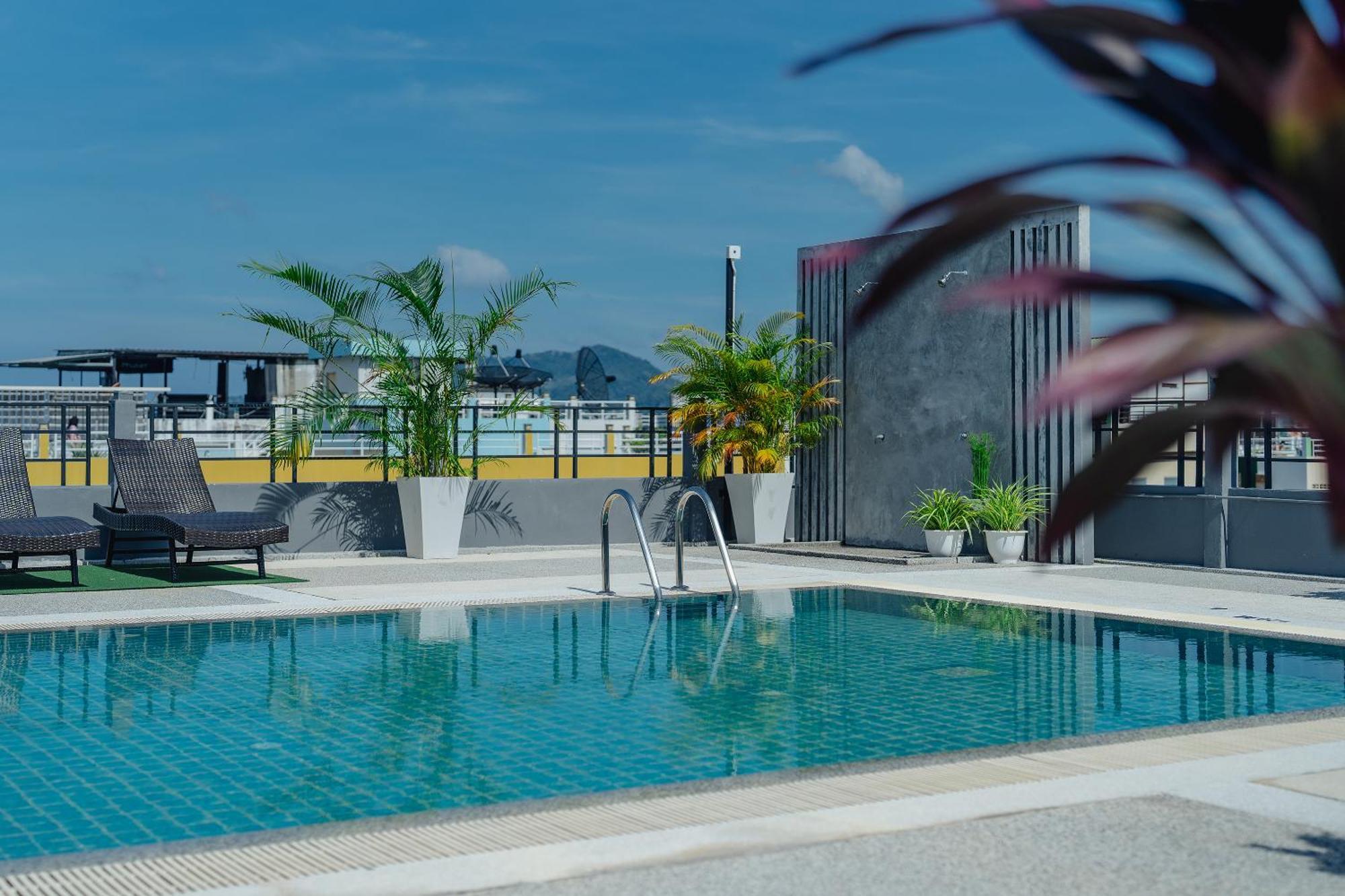 Di Yana Patong Hotel Exterior foto
